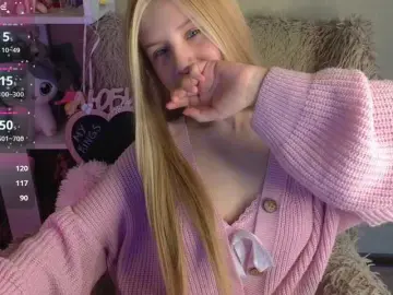 Bongacams Live Sex Cam of plushsara