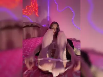 Bongacams Watch Live Sex Cams of Kiki-77