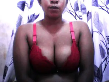 Bongacams Free Live Porn of silviaLaBombe