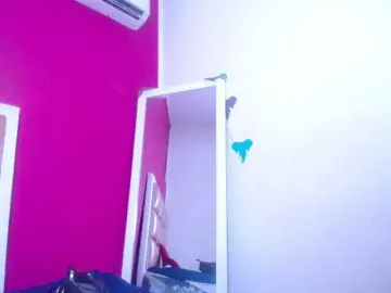 Bongacams Watch Live Sex Cams of tiny-veronica