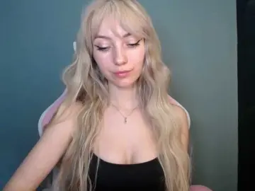 Bongacams Live Sex Cam of LuciaGlow