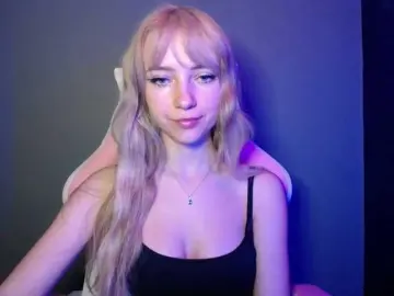 Bongacams Adult Video Chat of LuciaGlow