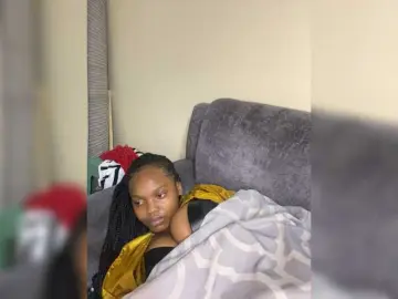 Bongacams Live Sex Cam of Curvy-maxy9