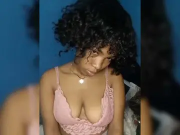 Bongacams Free Porn Cam of Candis02