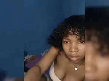 Bongacams Live Sex Cam of Candis02