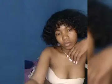 Bongacams Free Live Porn of Candis02