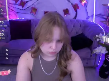 Bongacams Nude Webcam of CrystallPaws