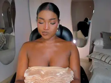 Bongacams Free Porn Cam of SavannahStorm