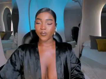 Bongacams Watch Live Sex Cams of SavannahStorm