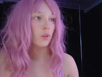 Bongacams Nude Webcam of CherryLea