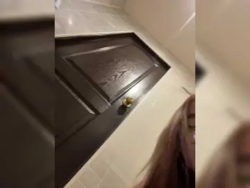 Bongacams Nude Webcam of LittleDelora