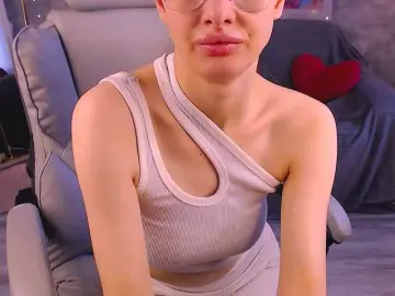 Bongacams Best live sex cam show of EmiliSkyy