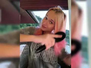 Bongacams Live Sex Cam of EmmylieMorris