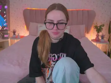 Bongacams Adult Webcam of DivineJass