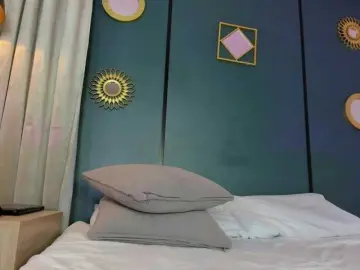 Bongacams Watch Live Sex Cams of lia-sexx19