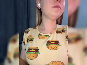 Bongacams Adult Webcam of Peach--Alice