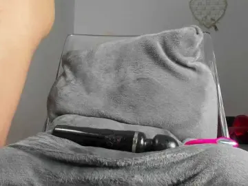 Bongacams Live Sex Cam of SweetCassie