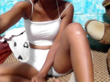 Bongacams Best live sex cam show of Larah00