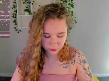 Bongacams Adult Webcams of Elsiee-Cuttiess