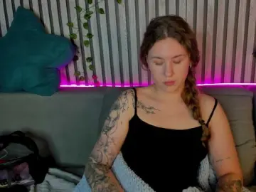 Bongacams Watch Live Sex Cams of Elsiee-Cuttiess