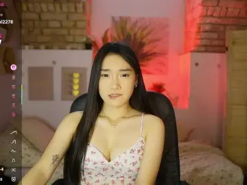 Bongacams Watch Live Sex Cams of AllyahSky