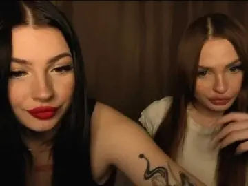 Bongacams Watch Live Sex Cams of LisaAndDenis