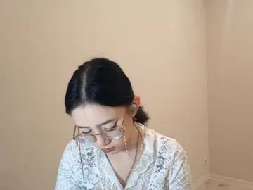 Bongacams Nude Webcam of MyrleHenggeler