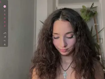 Bongacams Free Porn Cam of roxieflexie