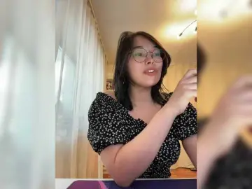 Bongacams Nude Webcam of Li-Love