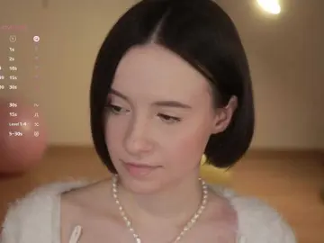 Bongacams Watch Live Sex Cams of -FemaleEssence-