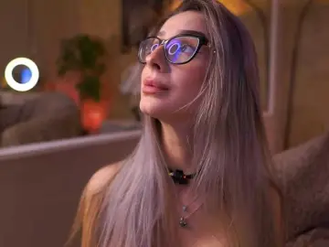 Bongacams Sex Cam of MaddieBryggs