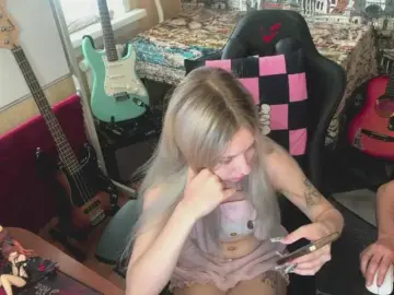 Bongacams Free Porn Cam of ElainLuv