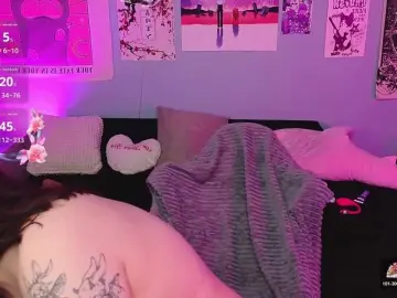 Bongacams Free Porn Cam of DarkSh1ne