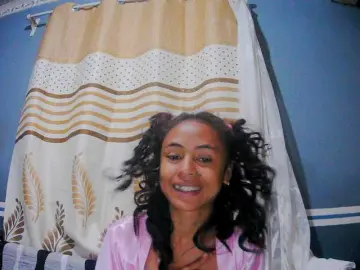 Bongacams Sex Chat of Roxanne03