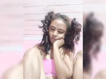 Bongacams Sex Cam of Roxanne03