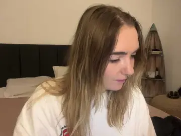 Bongacams Watch Live Sex Cams of RoxyHorny