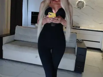 Bongacams Live Sex Cam of Elsa77