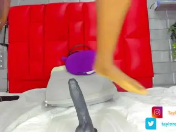 Bongacams Adult Webcam of taylorr-evans