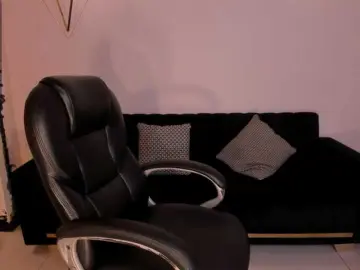 Bongacams Sex Cam of RossieRhoades