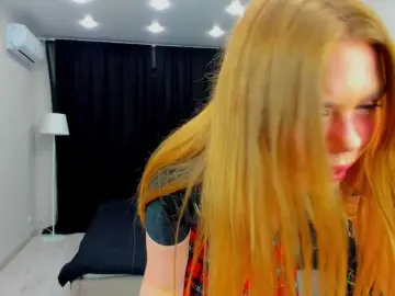 Bongacams Live Sex Cam of Strawberrye