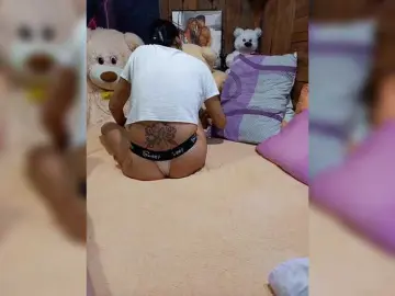 Bongacams Watch Live Sex Cams of Cottoncandy1-1