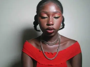 Bongacams Nude Webcam of Sexxytrinityy