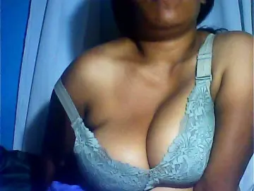 Bongacams Watch Live Sex Cams of MIRANDAW