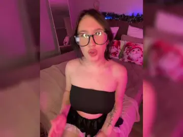 Bongacams Adult Webcams of CurvyWoman-