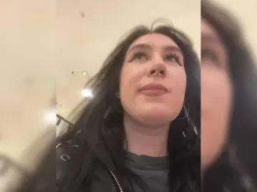 Bongacams Free Live Porn of CurvyWoman-