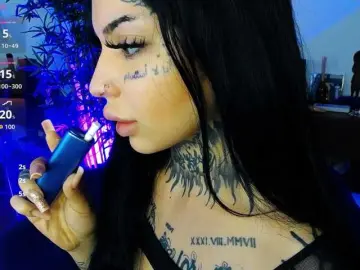 Bongacams Adult Video Chat of CreamyInk