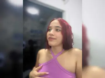 Bongacams Sex Cam of RedHeadSusy