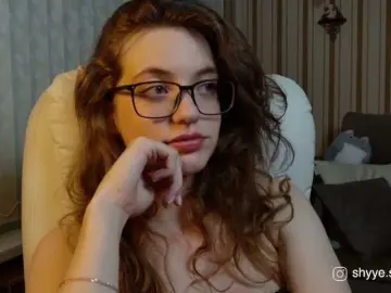 Bongacams Watch Live Sex Cams of SarahSupershy
