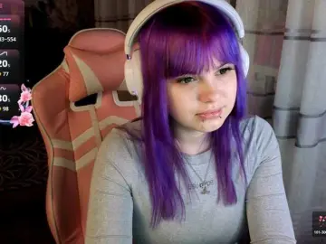 Bongacams Watch Live Sex Cams of LovelyKristi