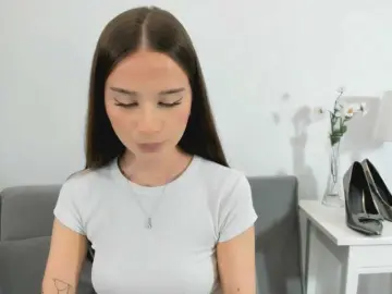 Bongacams Nude Webcam of EmilyDirty